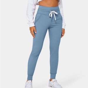 NWT HALARA Cloudful Air High Waisted Joggers